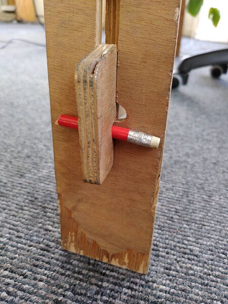 File:Broken-pencil-desk.jpg